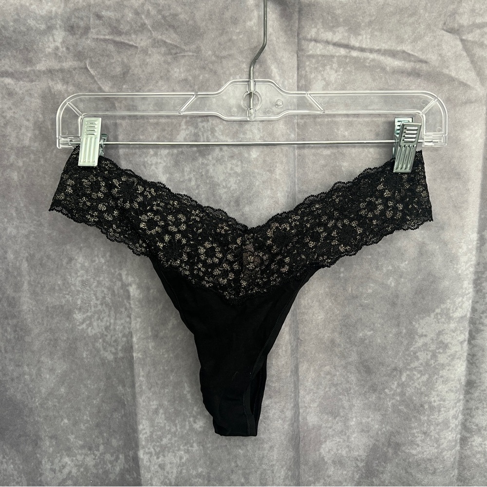 NWT Victoria’s Secret Thong